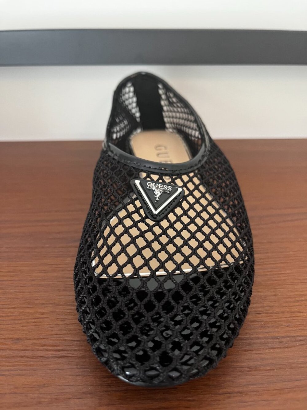 Guess Womens Aylora Flat Size 8.5 Black